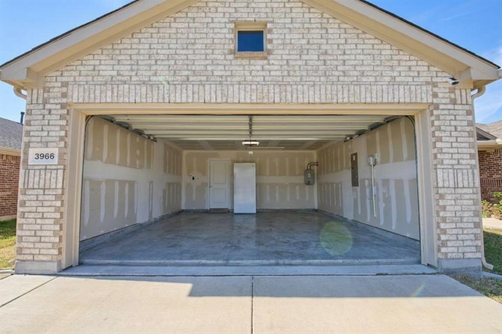 3966 Condor Drive, Crandall, TX 75114