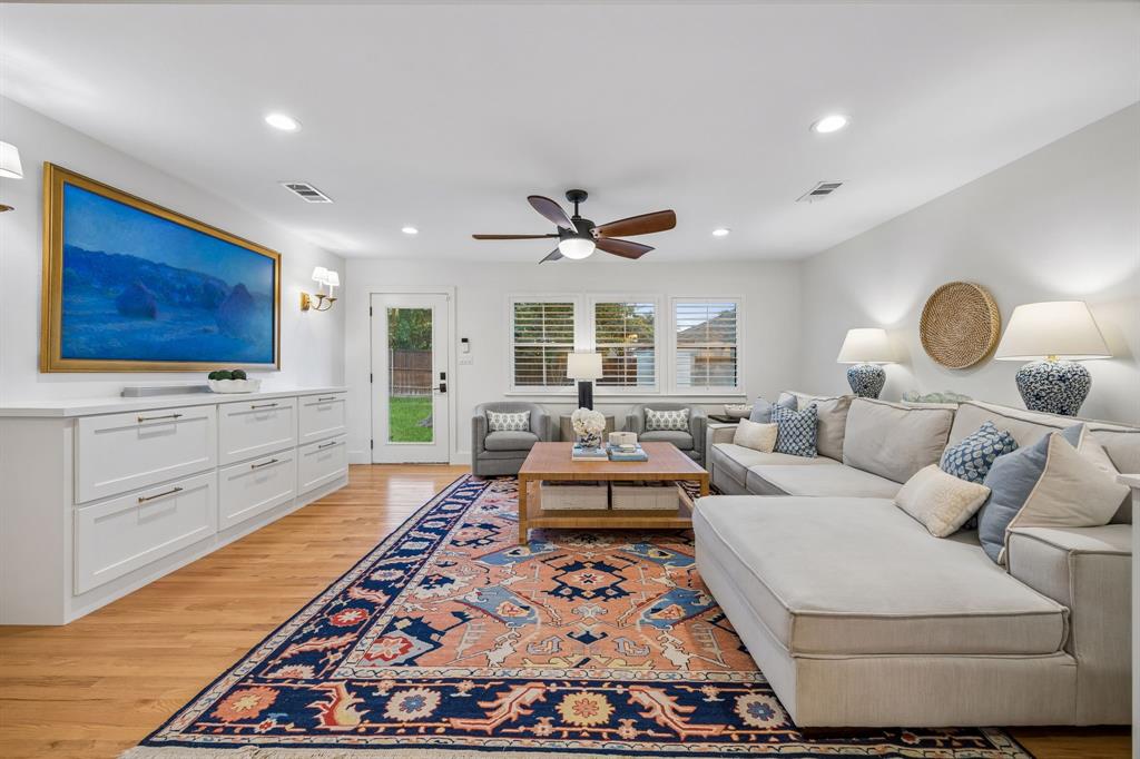 9924 Parkford Drive, Dallas, TX 75238