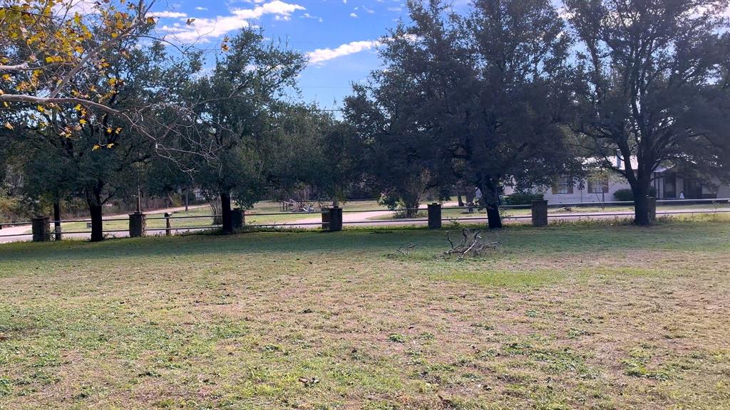 451 E Rocket Road, Lorena, TX 76655 451 E Rocket Road, Lorena, TX 76655