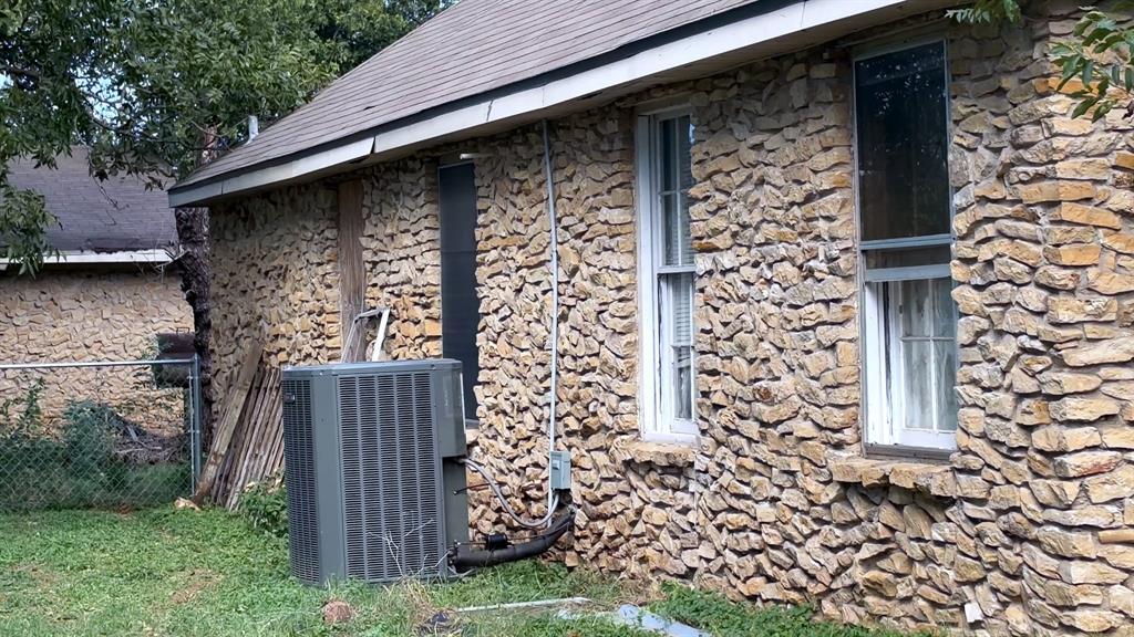 451 E Rocket Road, Lorena, TX 76655
