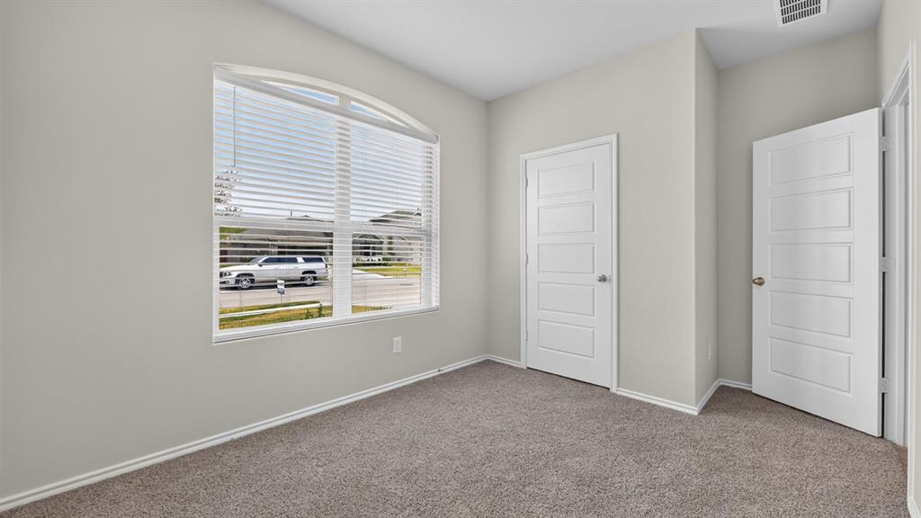 1409 CANTERBURY Trail, DeSoto, TX 75115