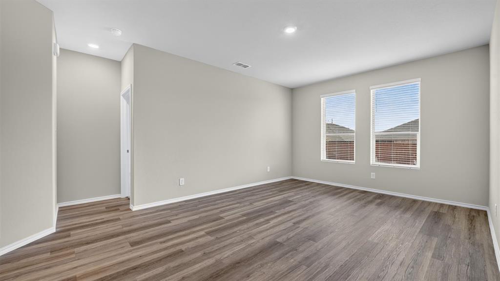 1409 CANTERBURY Trail, DeSoto, TX 75115