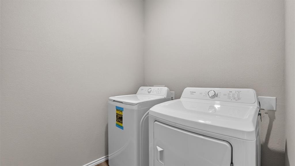 1409 CANTERBURY Trail, DeSoto, TX 75115