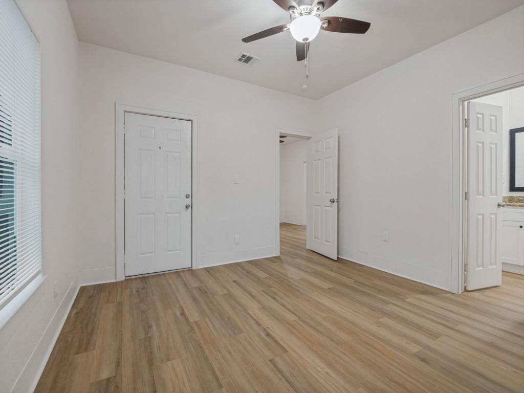 2707 Lenway Street, Dallas, TX 75215