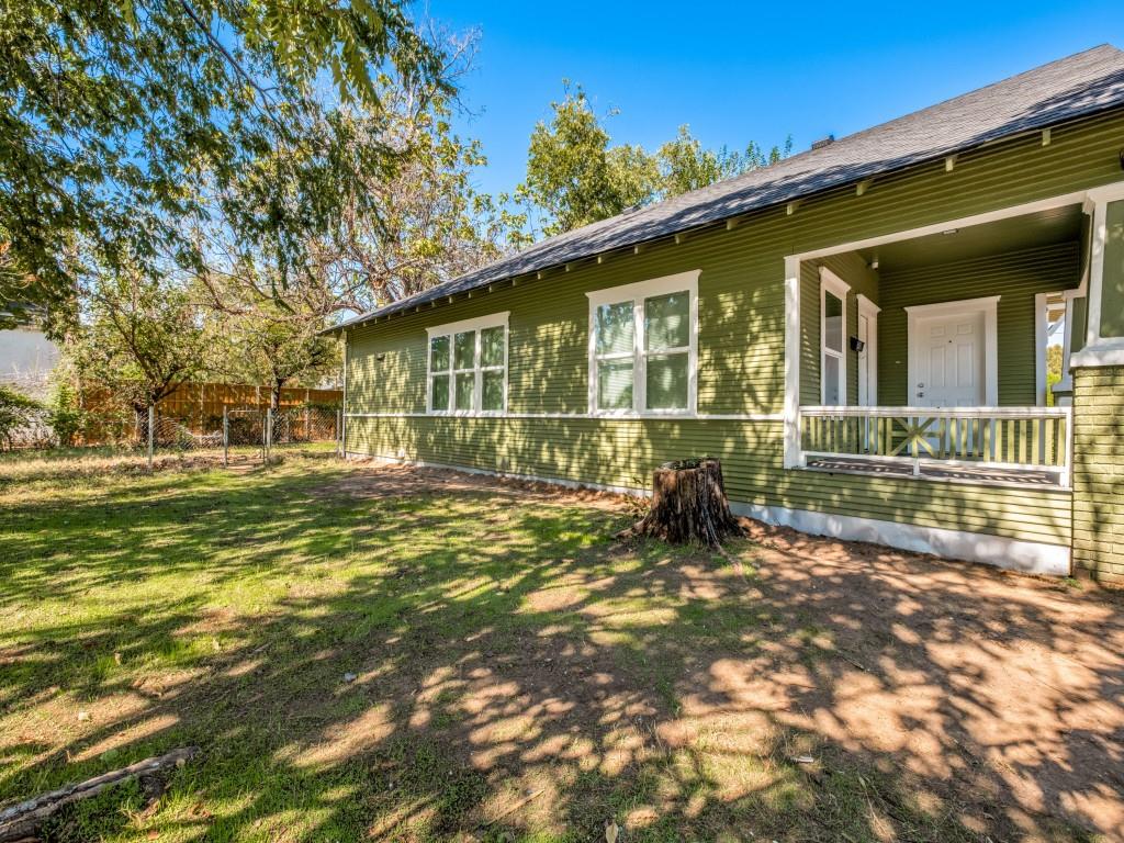 2707 Lenway Street, Dallas, TX 75215