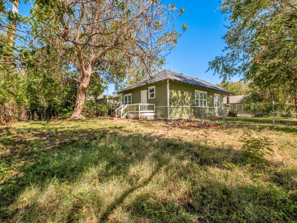 2707 Lenway Street, Dallas, TX 75215