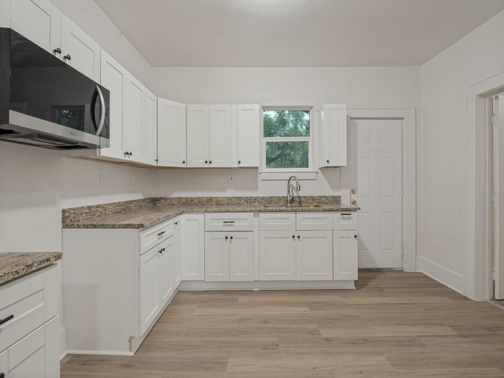 2707 Lenway Street, Dallas, TX 75215