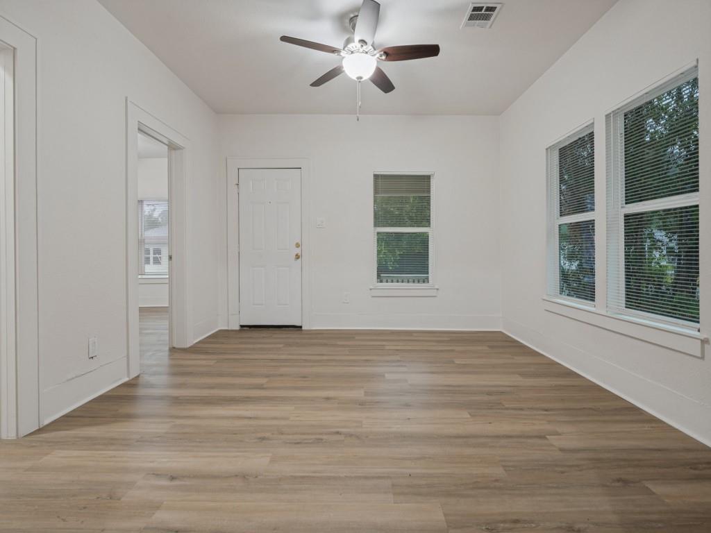 2707 Lenway Street, Dallas, TX 75215