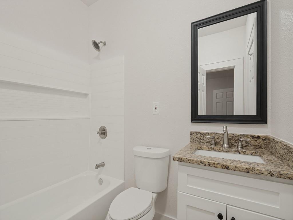 2707 Lenway Street, Dallas, TX 75215