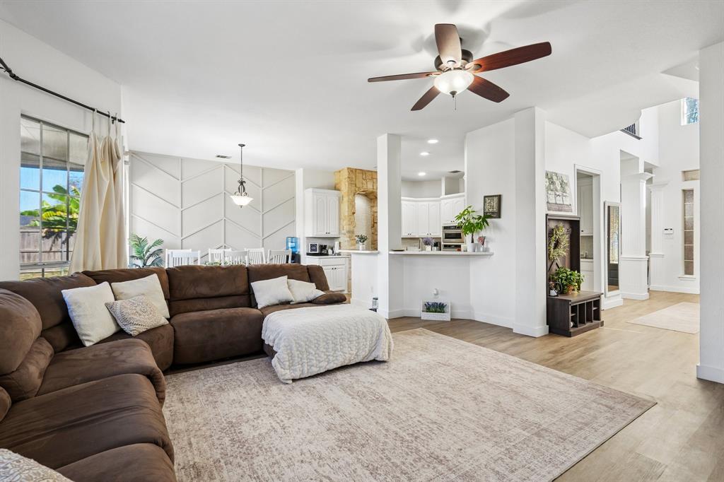 4405 Meadowcove Drive, Rowlett, TX 75088