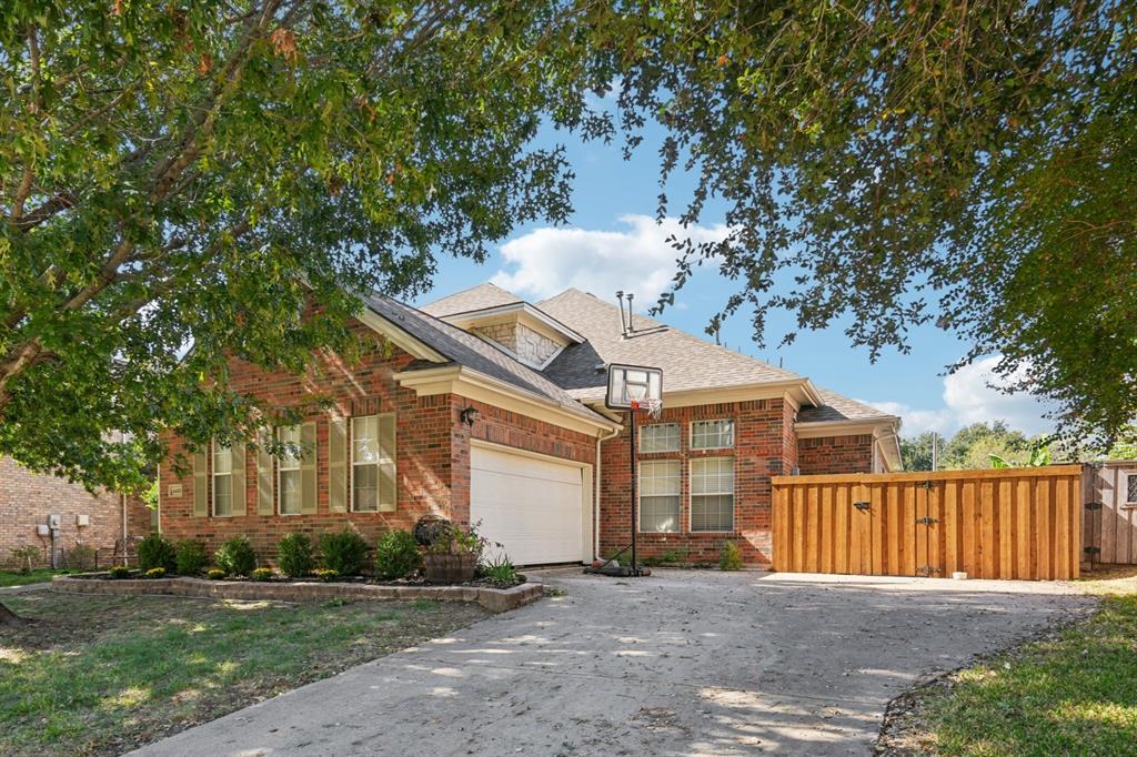 4405 Meadowcove Drive, Rowlett, TX 75088