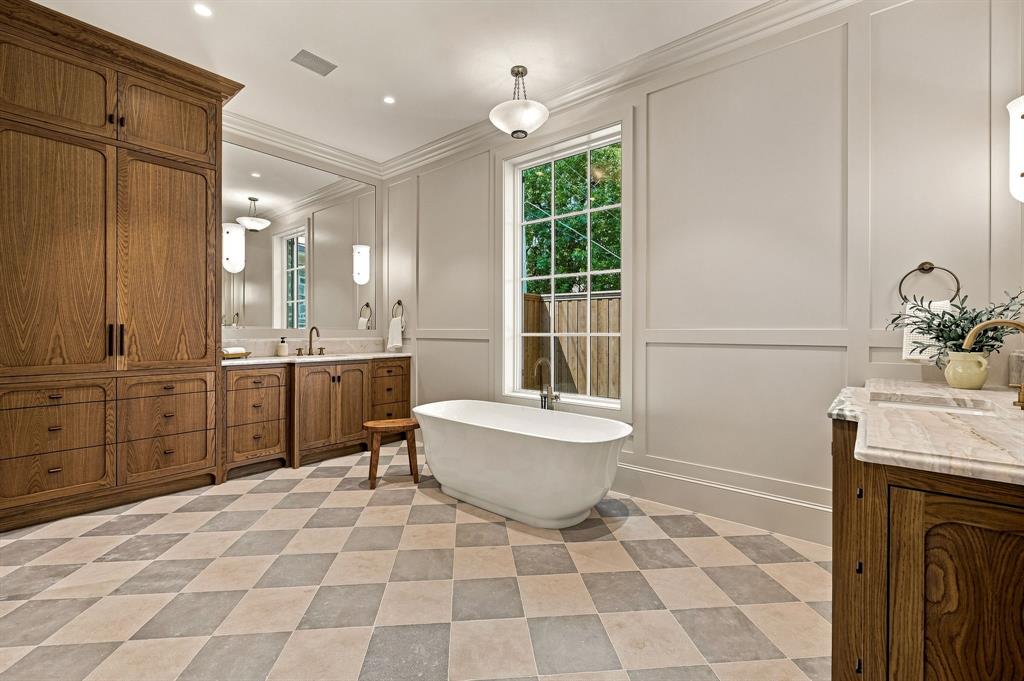 6526 Woodland Drive, Dallas, TX 75225
