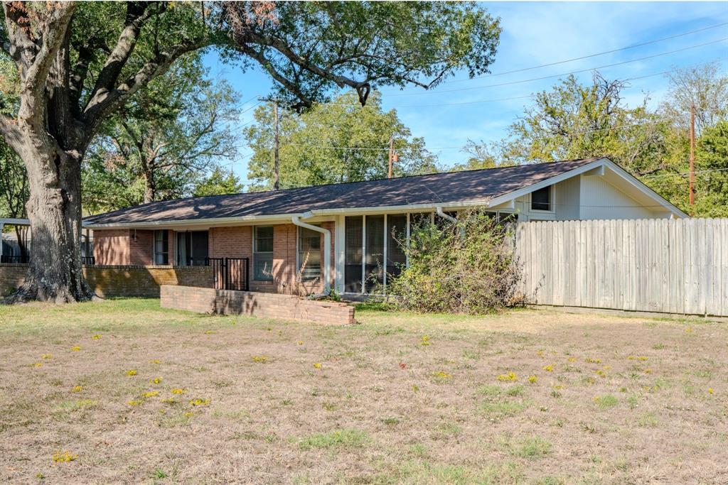 1400 Aldridge Street, Commerce, TX 75428