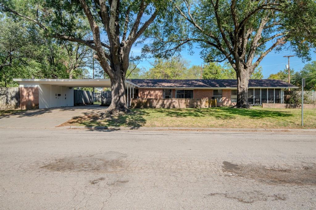 1400 Aldridge Street, Commerce, TX 75428