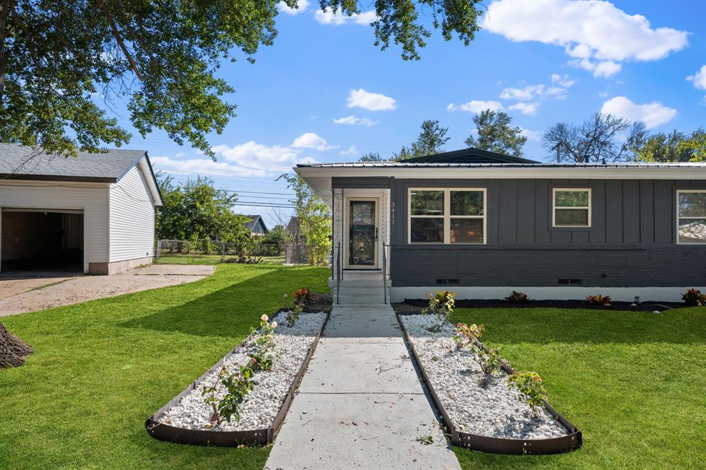 3411 Briscoe Street, Greenville, TX 75401