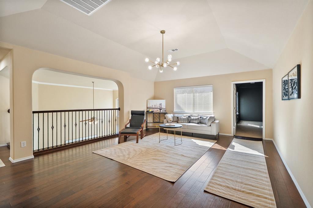 904 Amherst Drive, DeSoto, TX 75115