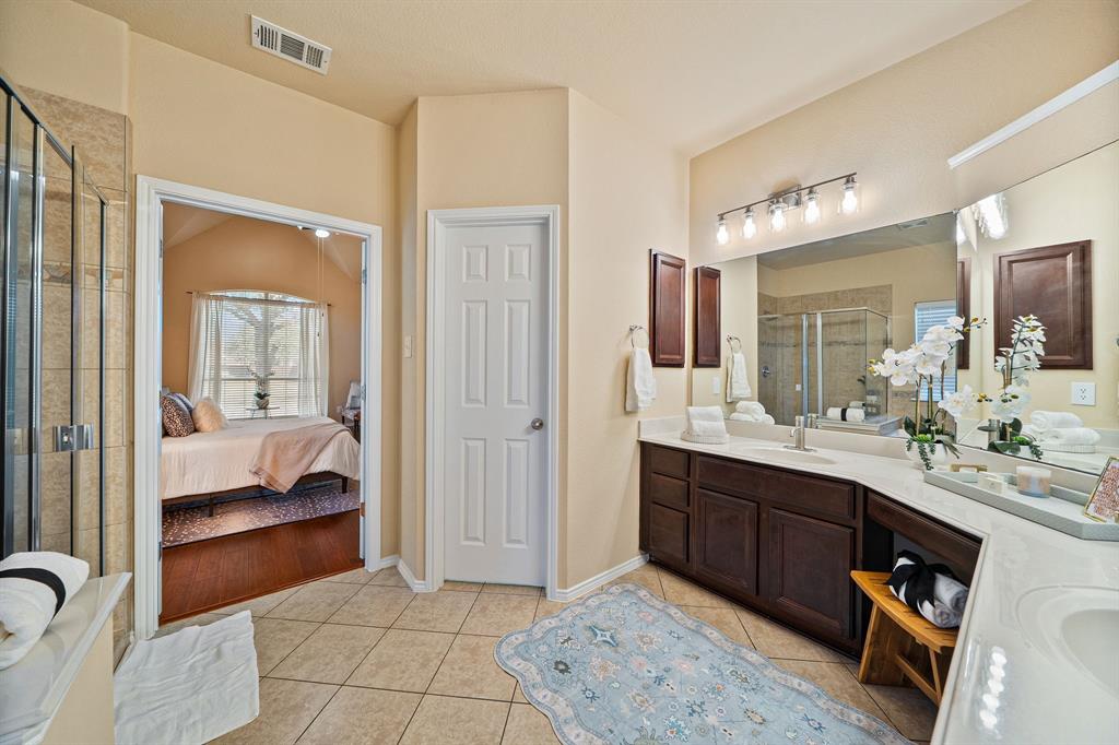 904 Amherst Drive, DeSoto, TX 75115