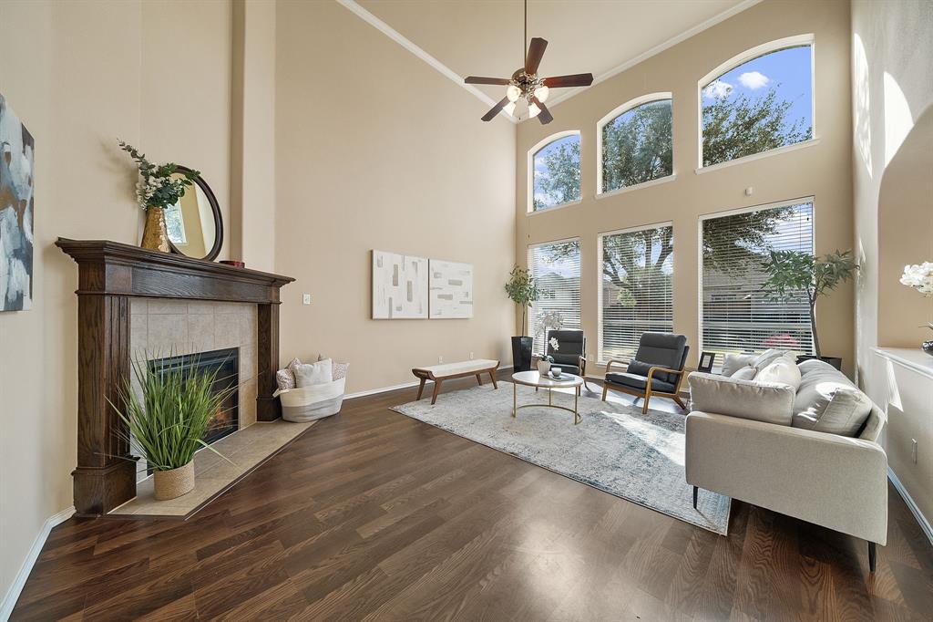 904 Amherst Drive, DeSoto, TX 75115