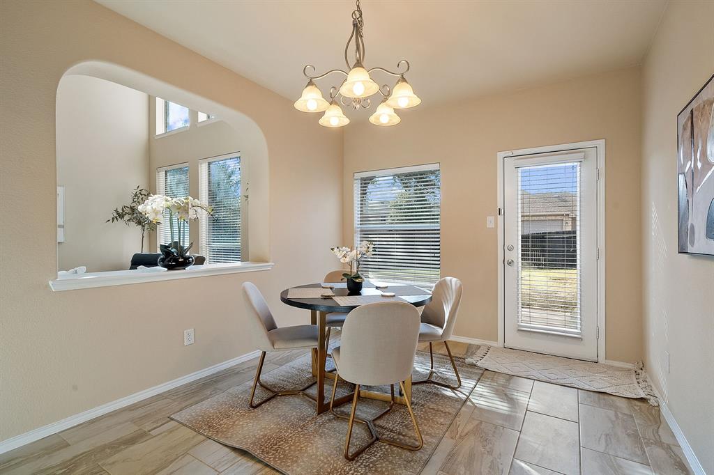 904 Amherst Drive, DeSoto, TX 75115