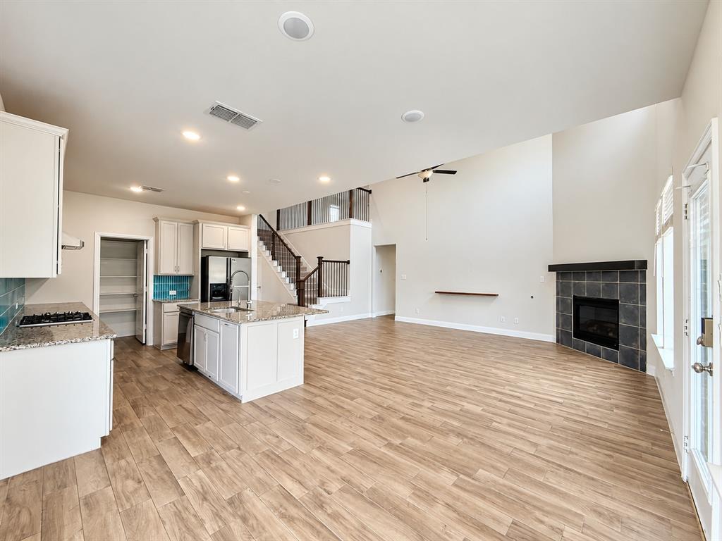 916 Azure Lane, Celina, TX 75009