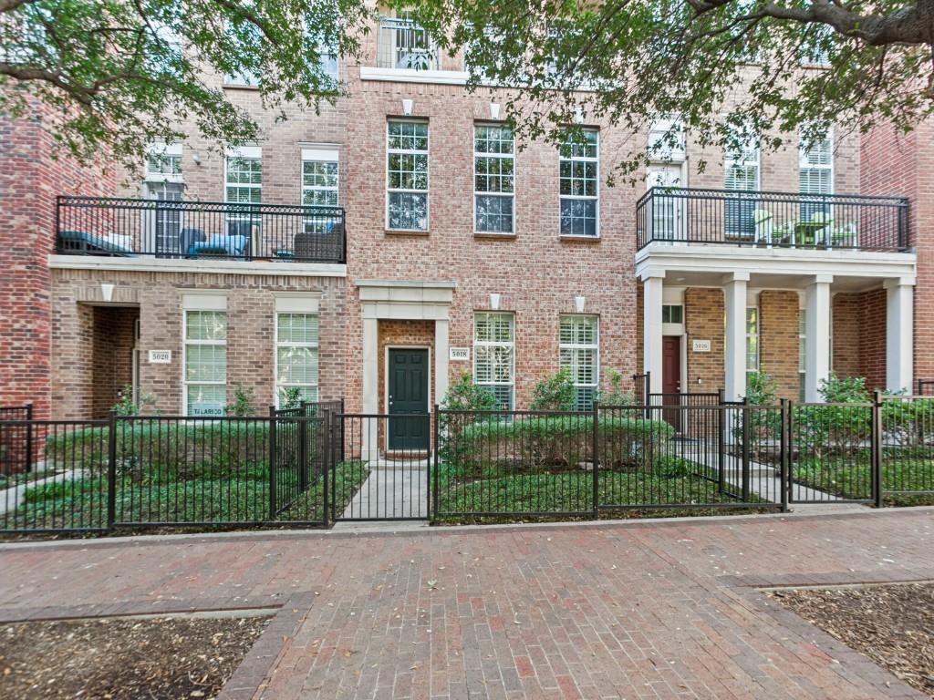 Gated front yard