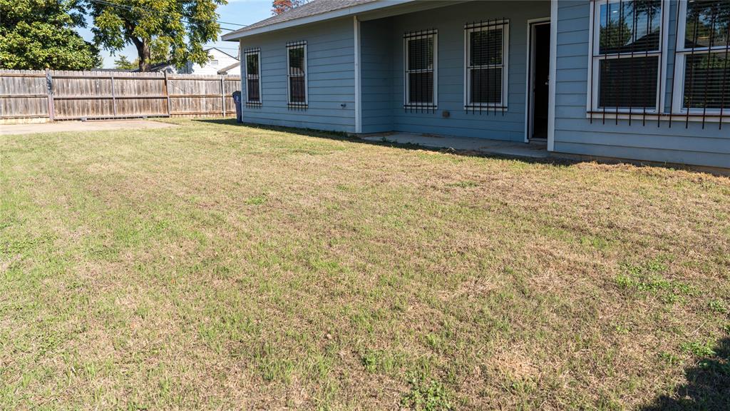 2701 Easter Avenue, Dallas, TX 75216