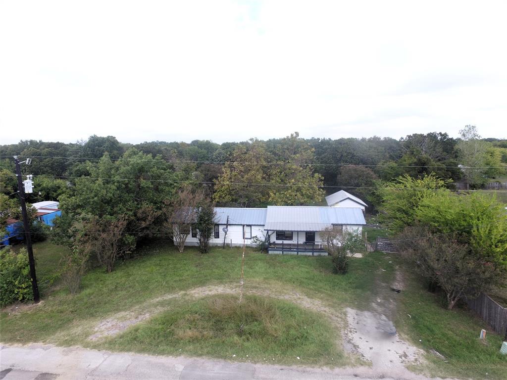 2492 Oakwood Drive, Wills Point, TX 75169