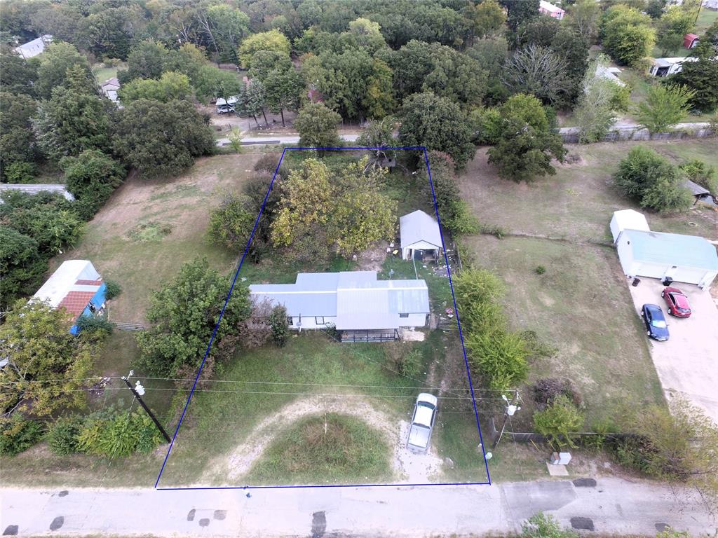 2492 Oakwood Drive, Wills Point, TX 75169
