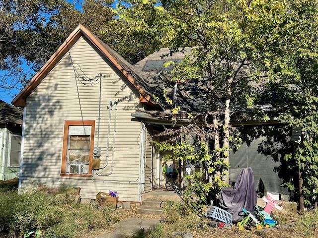 503 E Navarro Avenue, Mart, TX 76664