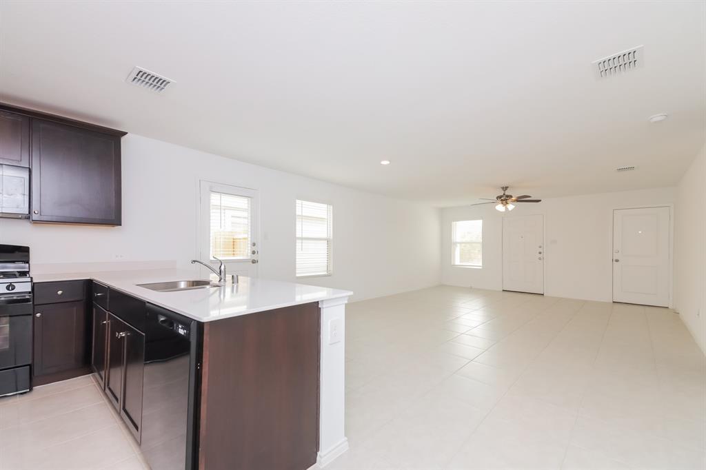 2955 Wallace Wells Court, Crandall, TX 75114