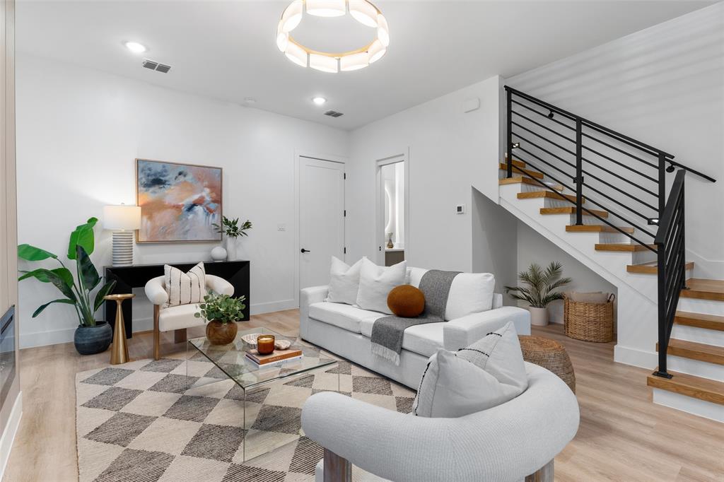6720 & 6722 Mabel Avenue, Dallas, TX 75209
