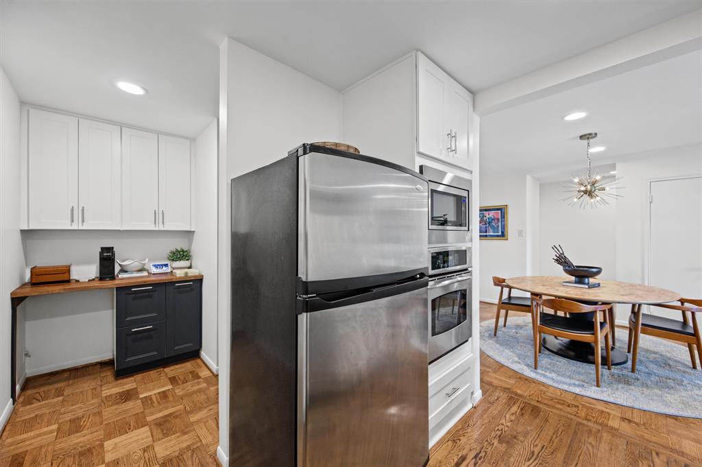 6127 Bandera Avenue, #D, Dallas, TX 75225