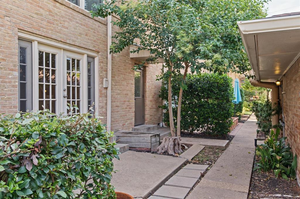 6127 Bandera Avenue, #D, Dallas, TX 75225