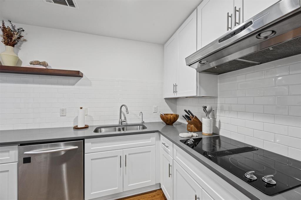6127 Bandera Avenue, #D, Dallas, TX 75225