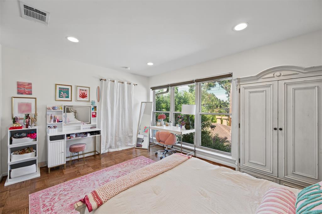 6127 Bandera Avenue, #D, Dallas, TX 75225