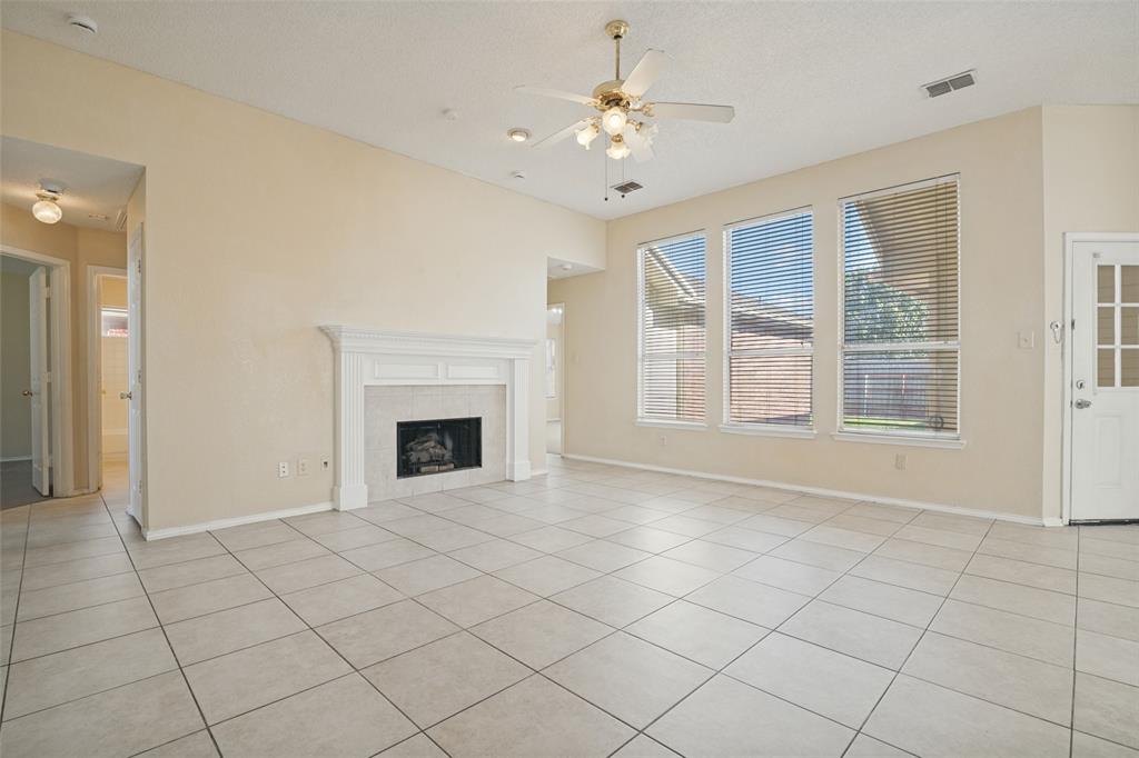 2520 Walnut Creek Drive, Mesquite, TX 75181