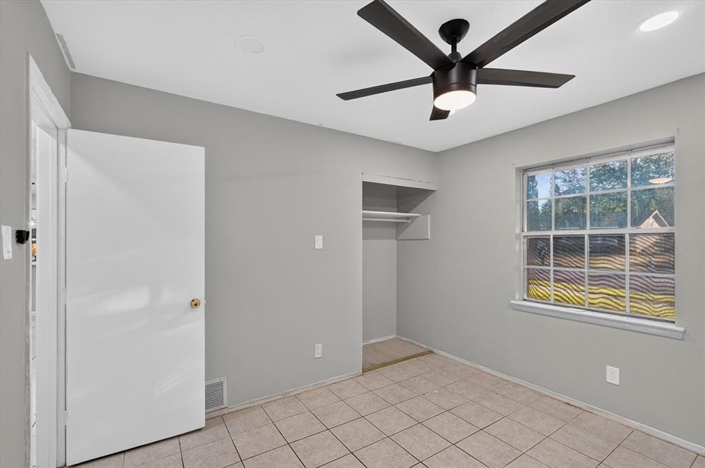 707 Edgeglen Drive, Dallas, TX 75217