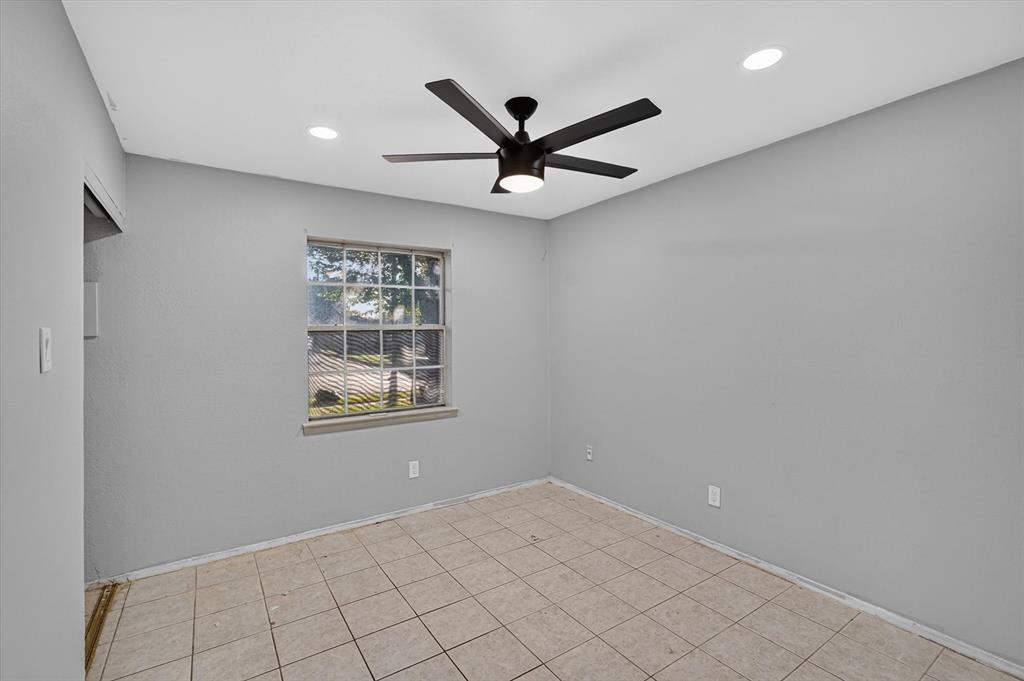 707 Edgeglen Drive, Dallas, TX 75217