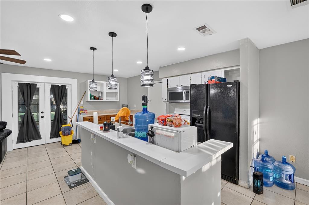 707 Edgeglen Drive, Dallas, TX 75217