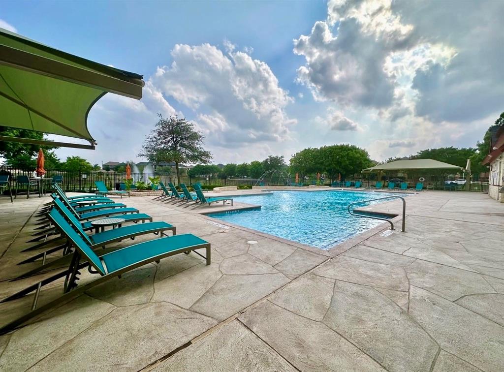 Community pool