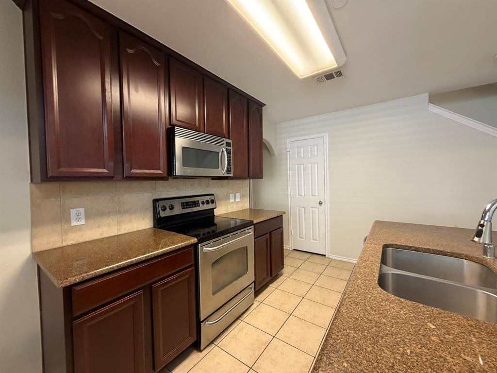 5405 Crimson Oaks Drive, Frisco, TX 75035