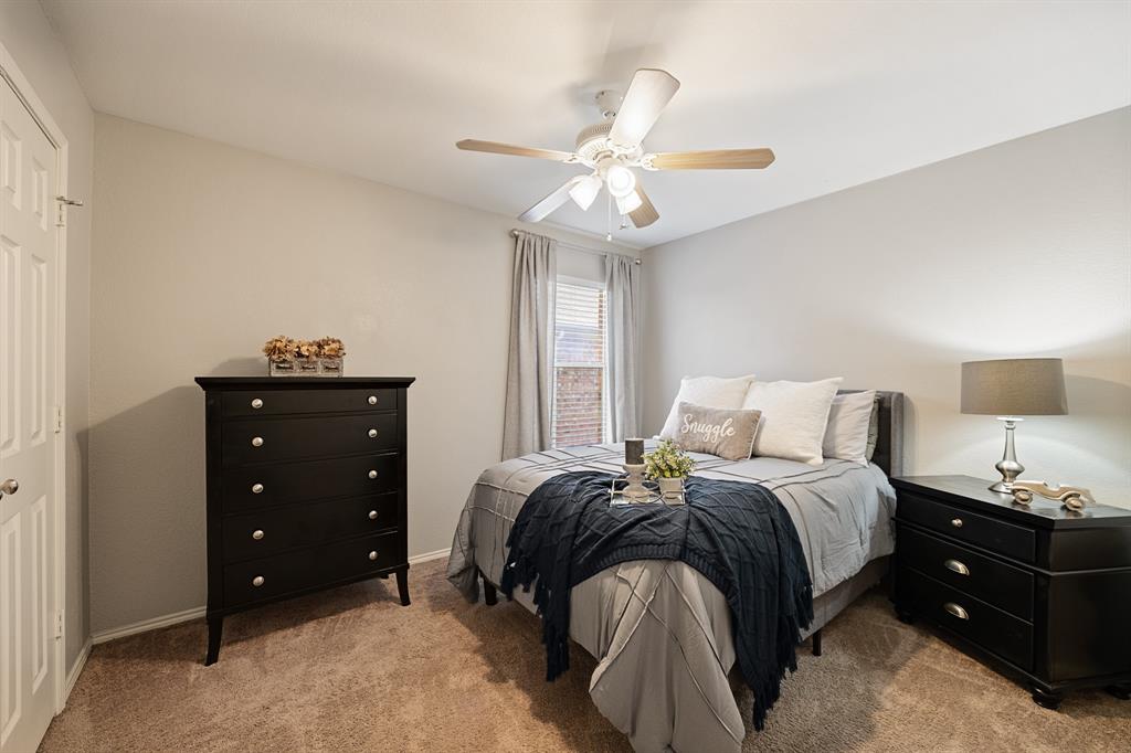 836 Bowie Drive, Lavon, TX 75166