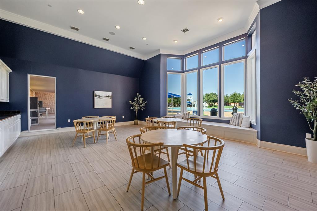 836 Bowie Drive, Lavon, TX 75166
