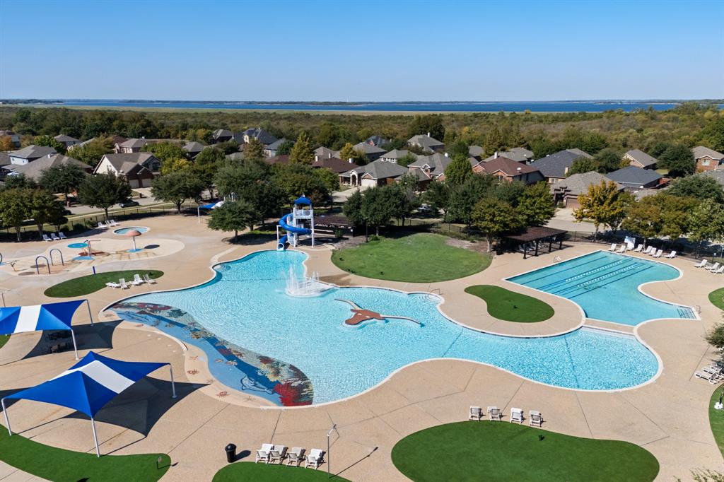 836 Bowie Drive, Lavon, TX 75166