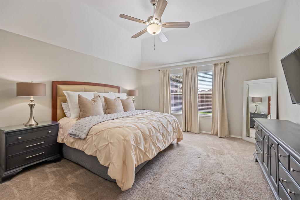 836 Bowie Drive, Lavon, TX 75166