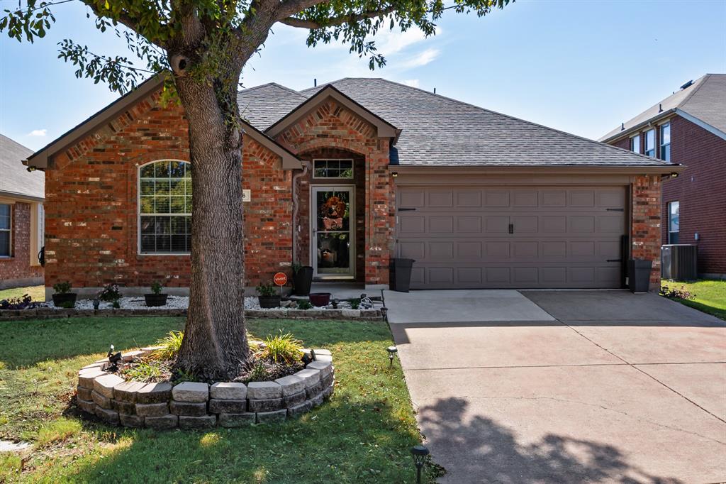 836 Bowie Drive, Lavon, TX 75166