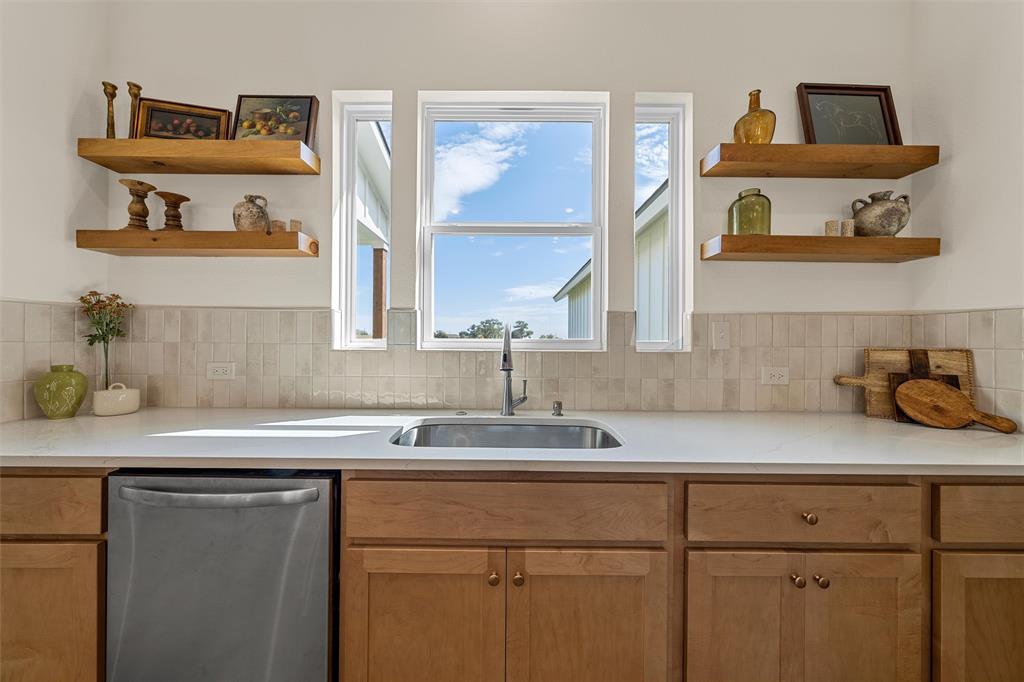 409 Blue Cut Road S, Moody, TX 76557