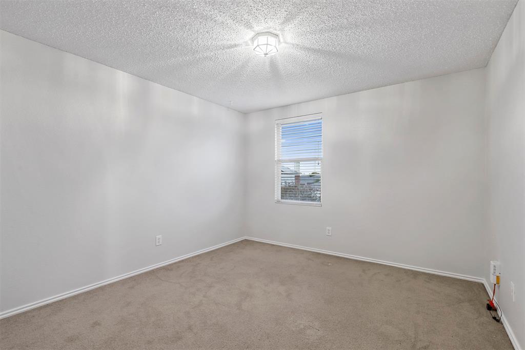 2119 Oryx Lane, Grand Prairie, TX 75052