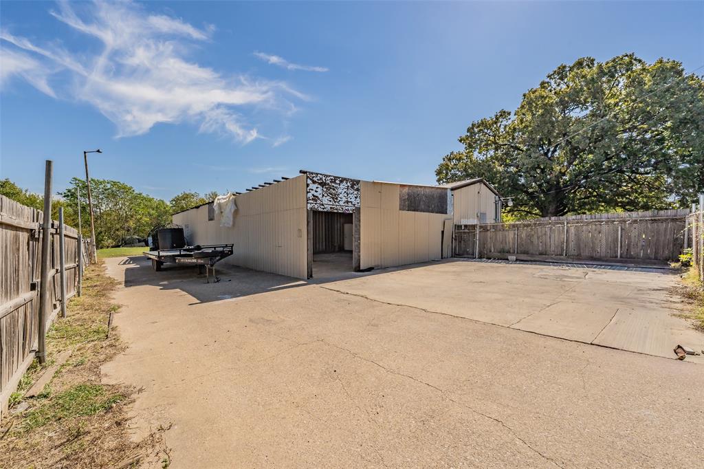 4831 W Davis Street, Dallas, TX 75211