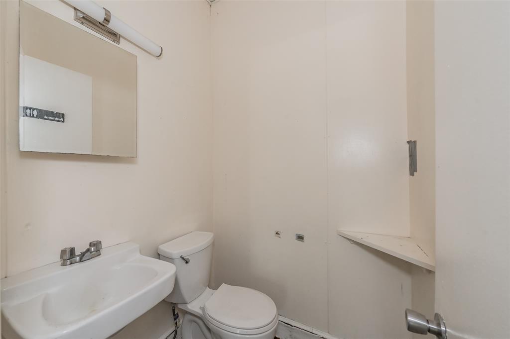 4831 W Davis Street, Dallas, TX 75211